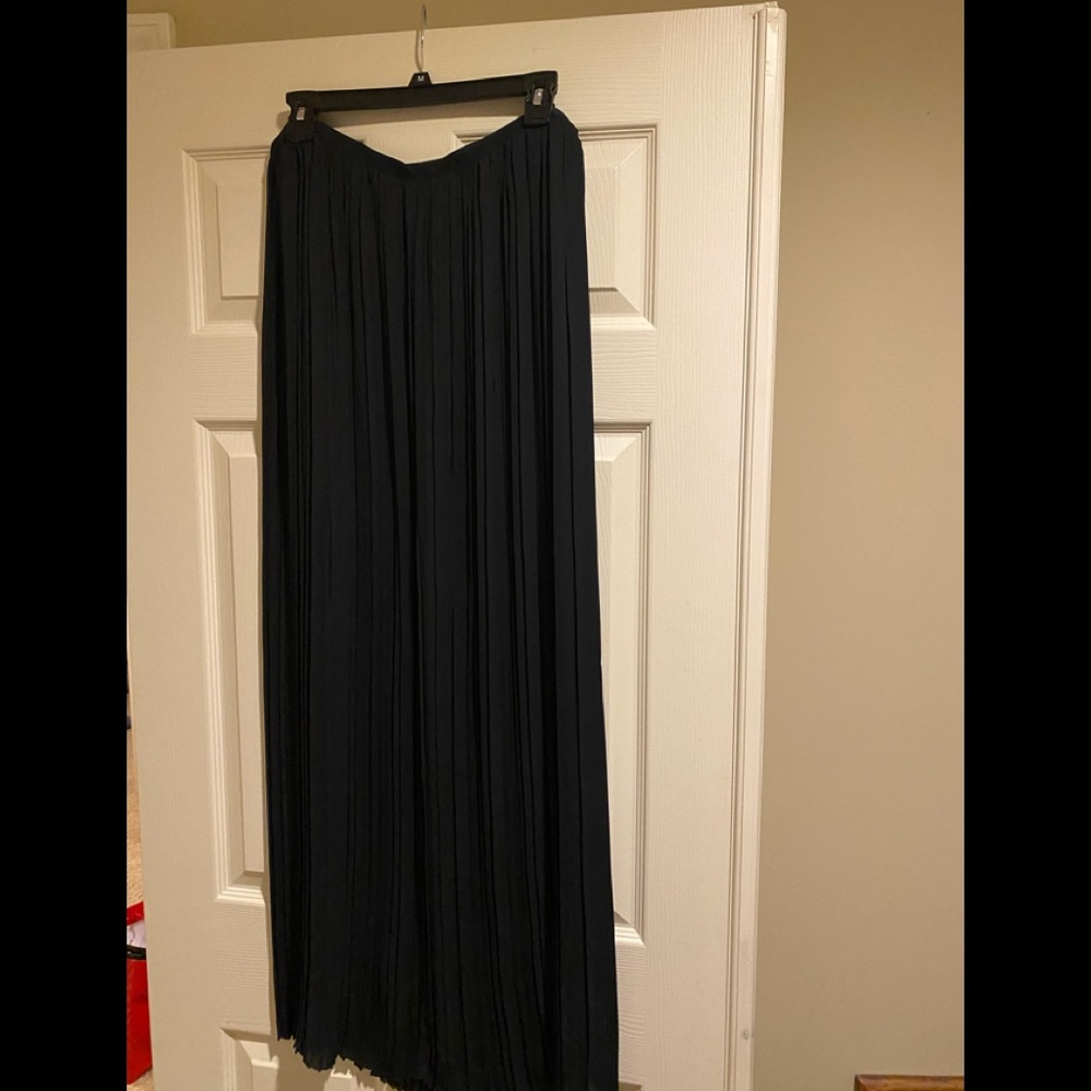 Black Vince Skirt